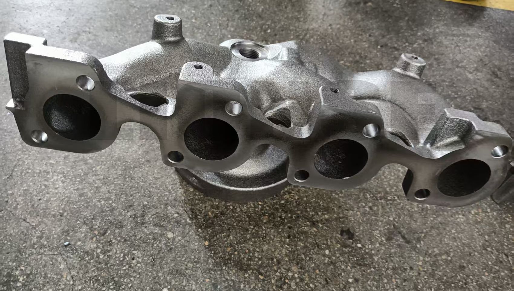 Kakšne so prednosti ulitja izpušnih kolektorjev?