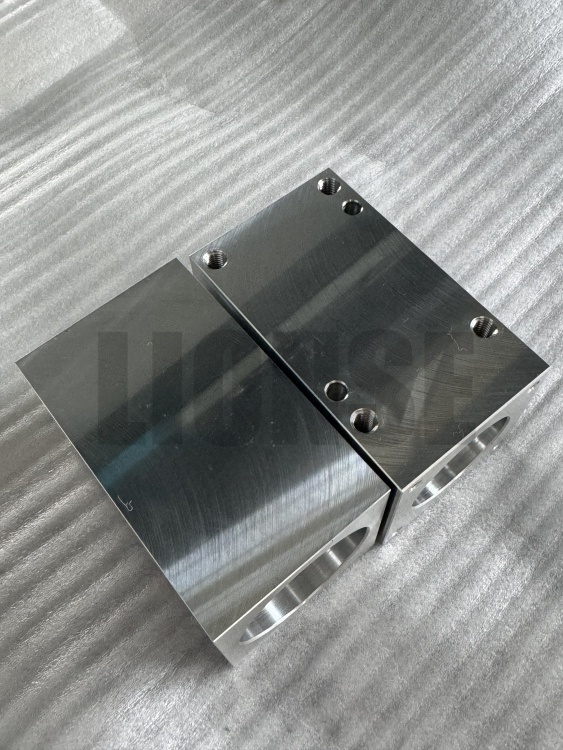 Zakaj so strojna orodja in deli opreme za obdelavo aluminija prednostni?